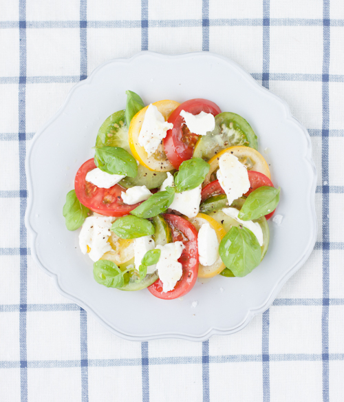 Tomato Mozzarella Salad with Basil